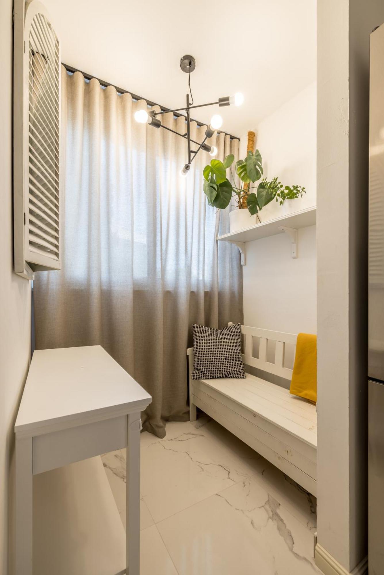 Apartment With Rated Breakfast Zap *