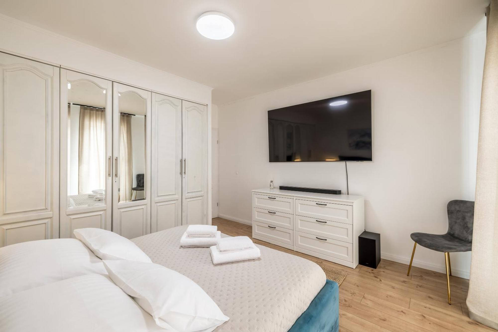 Apartment With Rated Breakfast Zap *